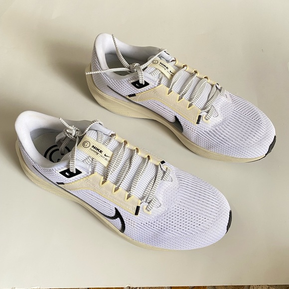 10 Nike Air Zoom Pegasus 40 Womens white black coconut milk running shoes sneaks - Picture 7 of 9